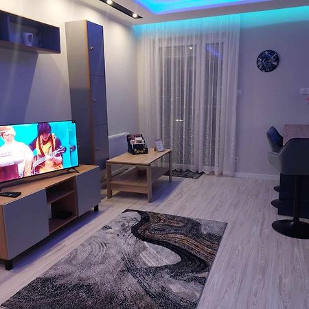 Bee Happy Apartament Wrzesnia Ll Εξωτερικό φωτογραφία